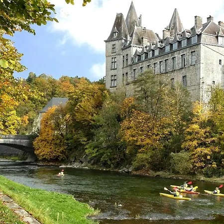 Petit Chateau Les Tourelles ベッド・アンド・ブレックファスト *