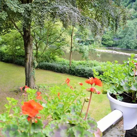 Petit Chateau Les Tourelles ベッド・アンド・ブレックファスト Rivage